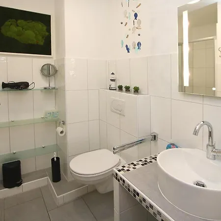 Gmelinstra_e 12_ Whg_ 9_ Haus *